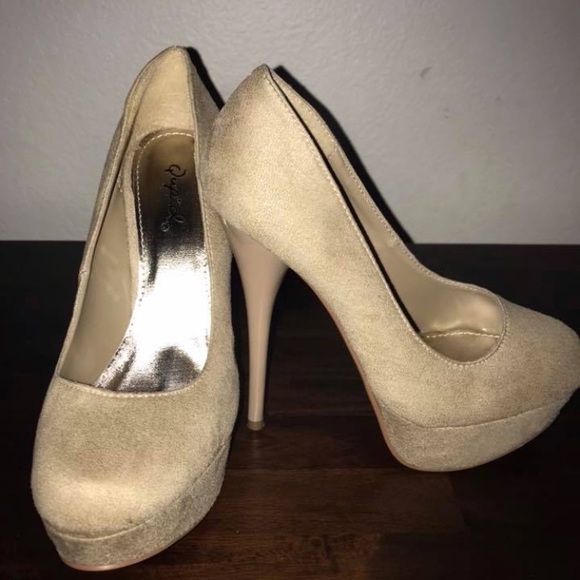 nude high heels size 5